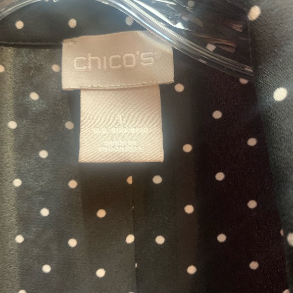 Button up - Picture 3 of 3